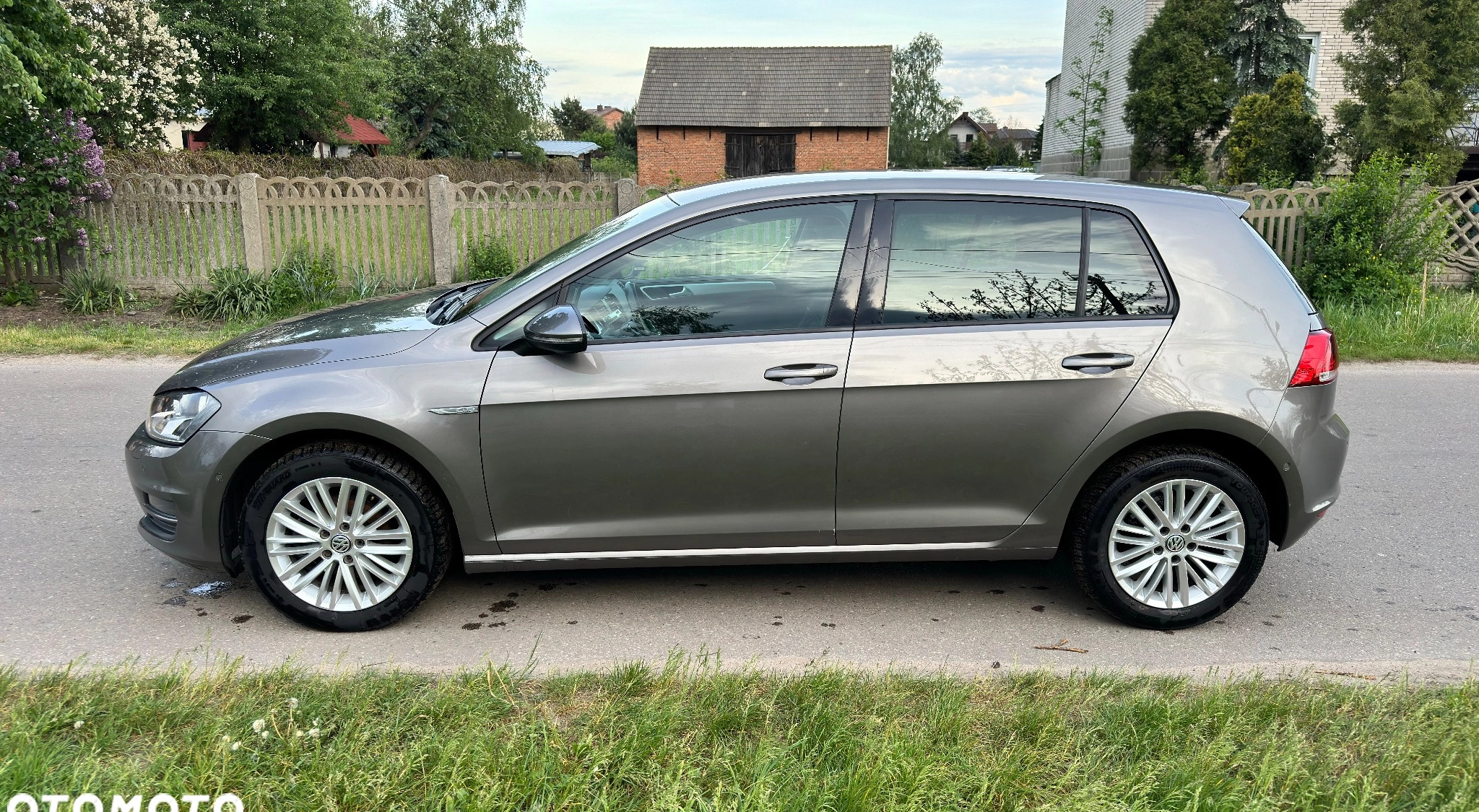 Volkswagen Golf cena 37500 przebieg: 183750, rok produkcji 2014 z Ujazd małe 92